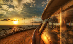 11cruise_ship_deck_sunset-wallpaper